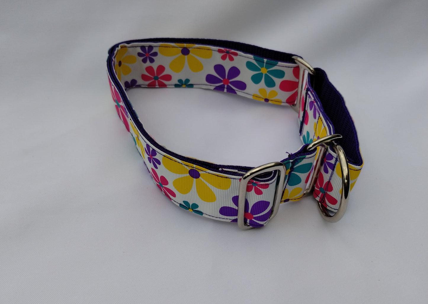 Martingale Collar with Hippie Flower White Grossgrain Ribbon